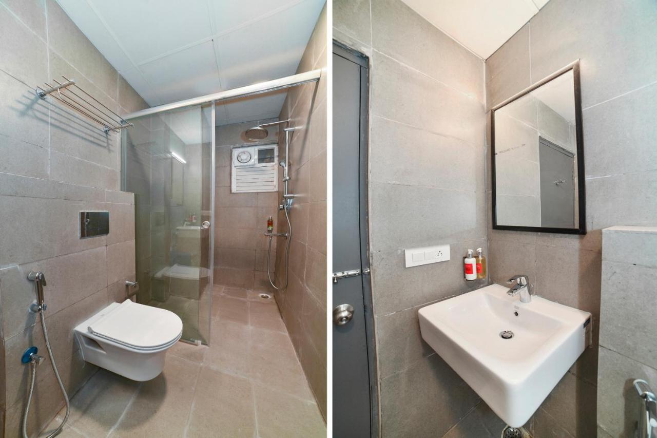 Vaccinated Staff- Oyo Townhouse 384 Nk Hotels Dispur Exterior photo